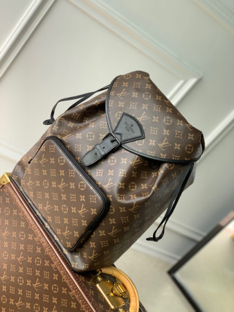 LV Montsouris Backpack M46683