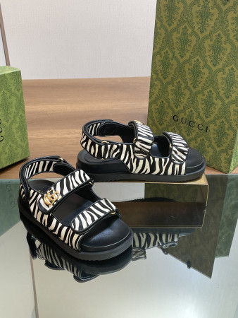 ua G*u*i women's double g sandal