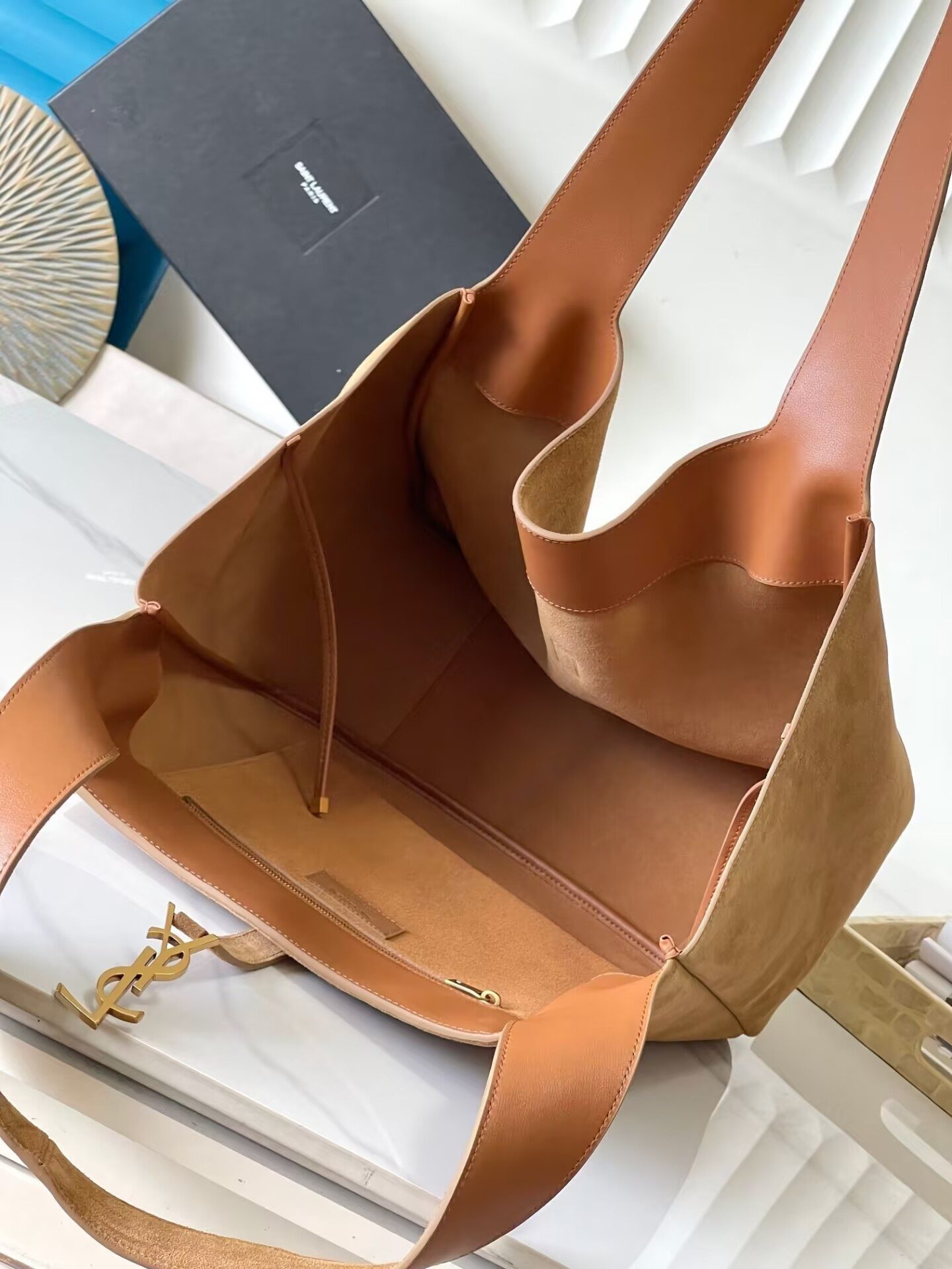 Y*L le 5 à 7 bea in suede 50×28×18cm