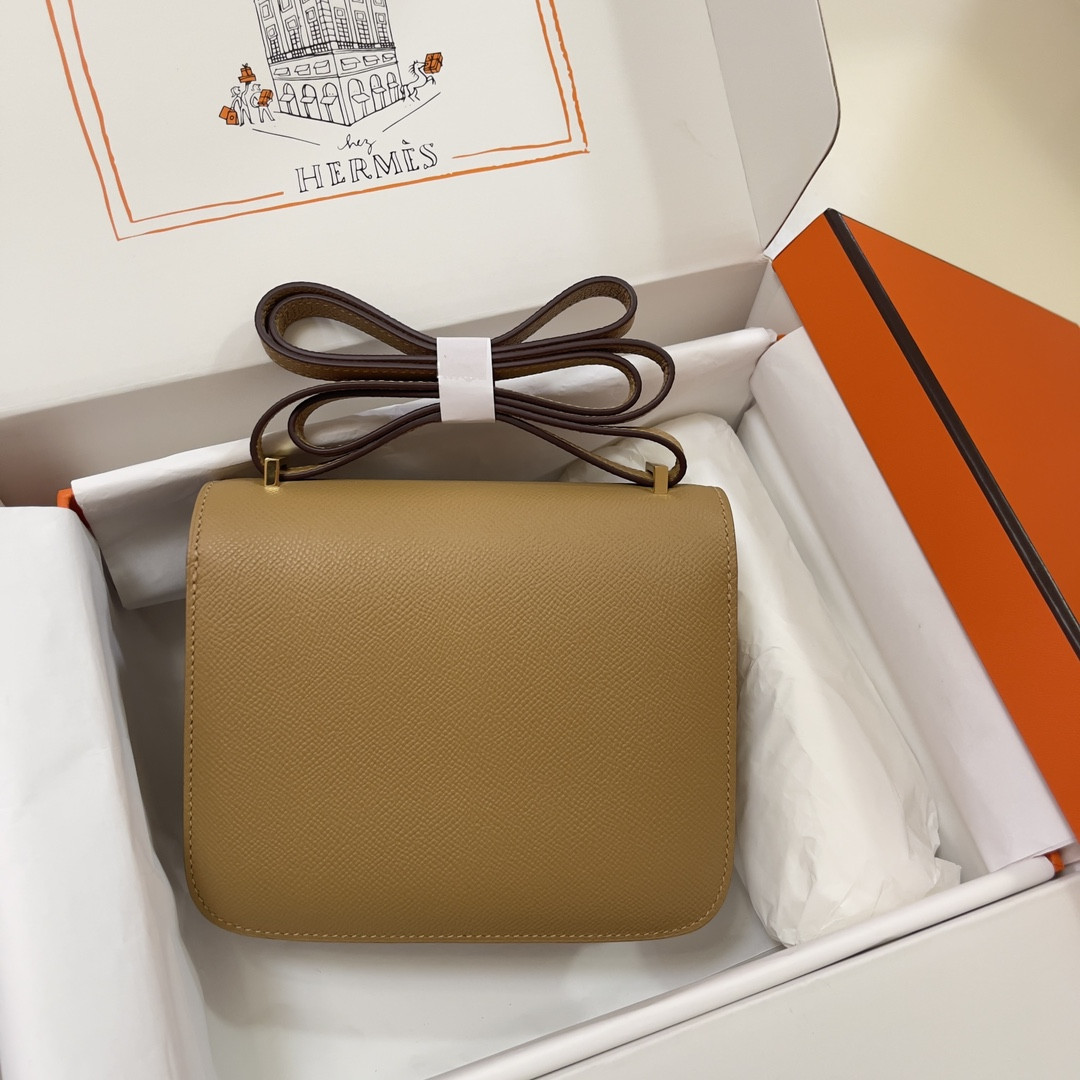 Hermès Constance 19 Epsom Gold Hardware 7.25" x 6.25" x 2.25"