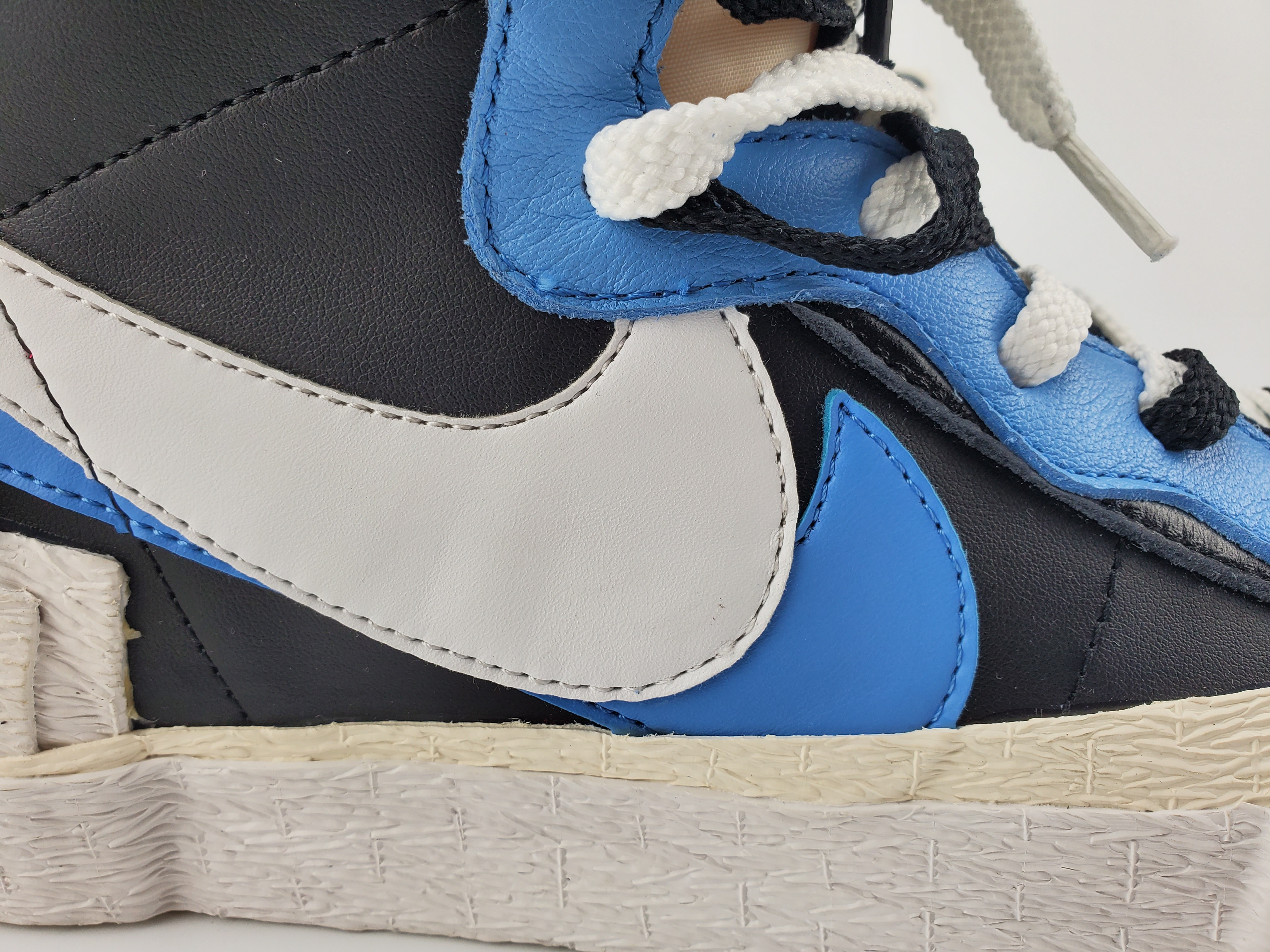 Nike Blazer High sacai White Black Legend Blue