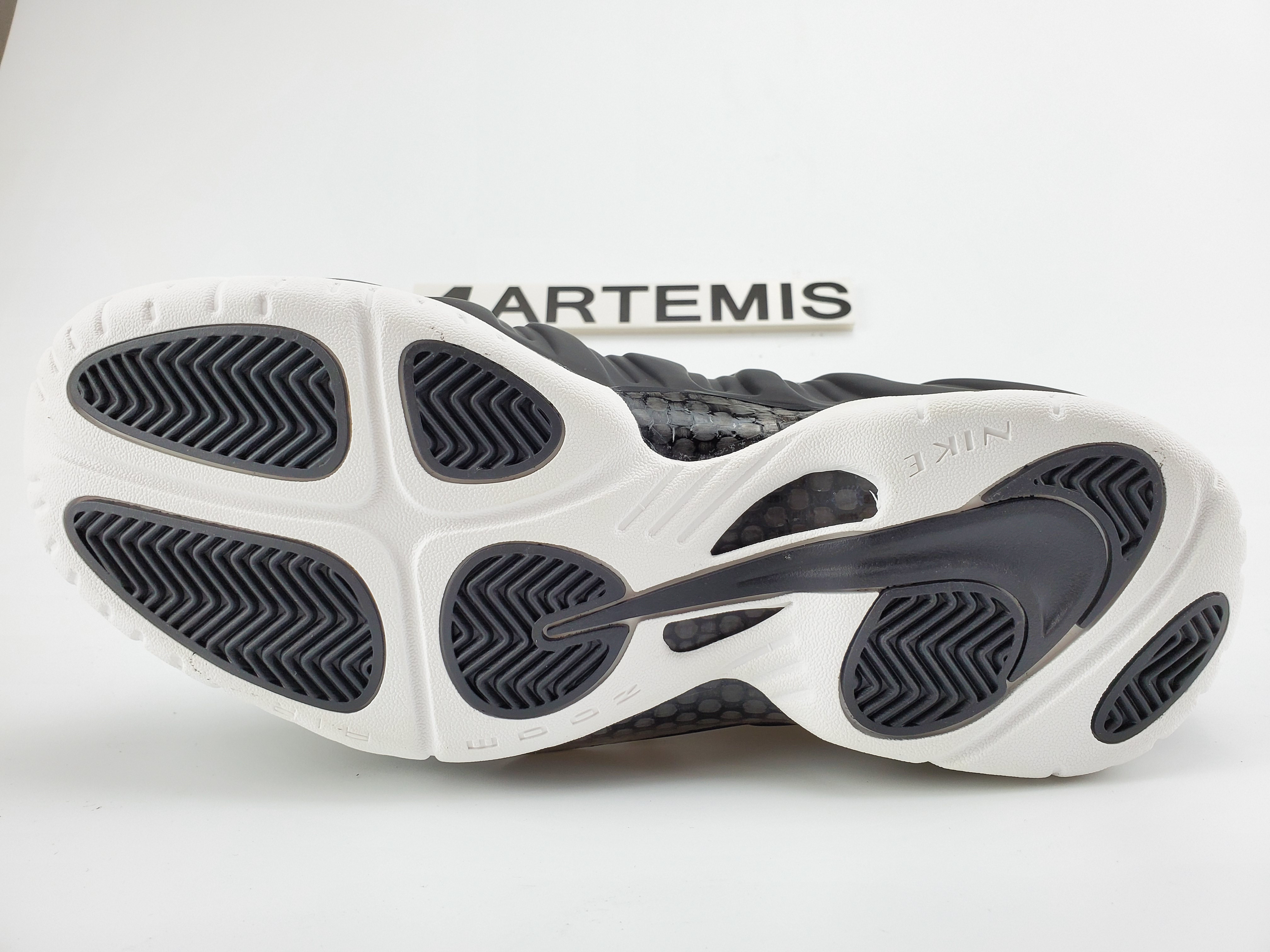 Air Foamposite Pro Dr. Doom (2016)