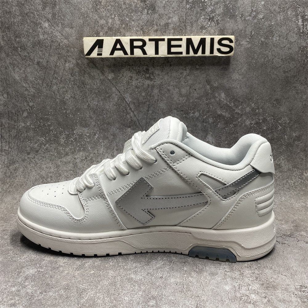 OFF-WHITE OUT OF OFFICE