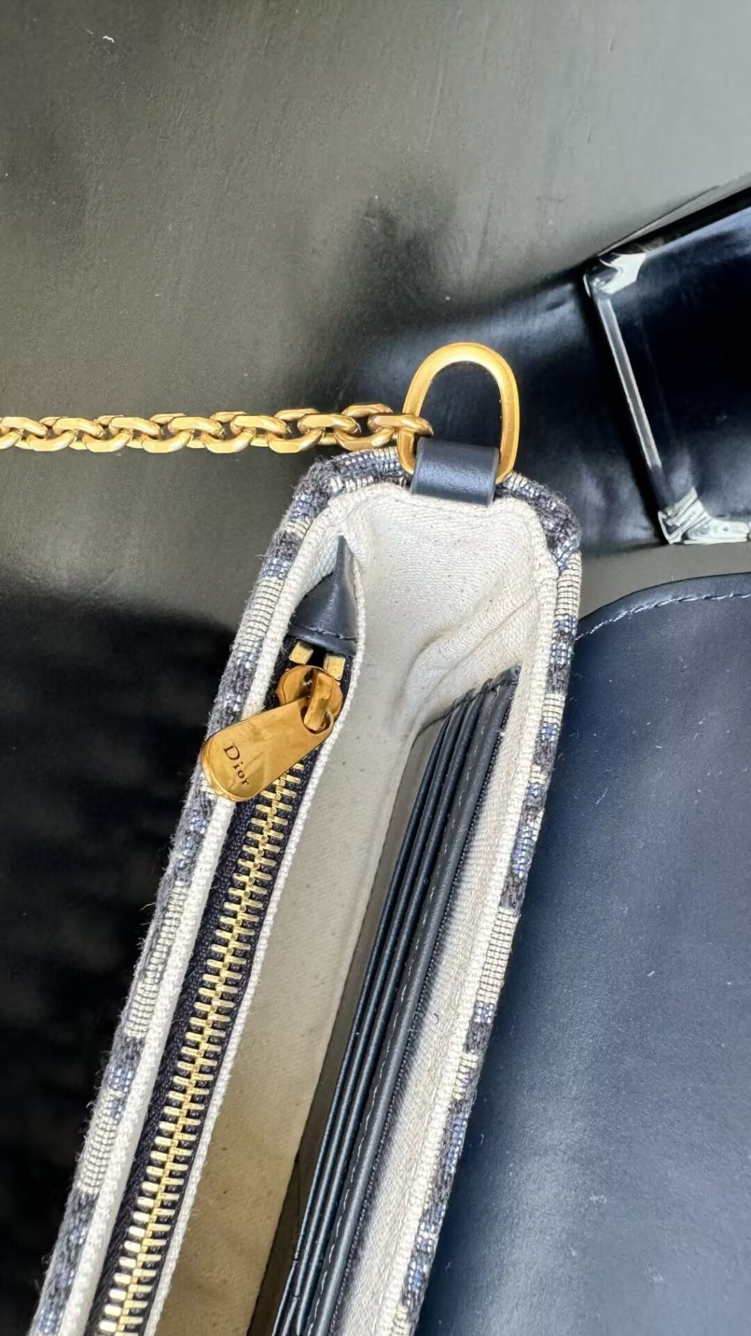 D*or medium saddle pouch with chain 21.5x13.5x4.5cm