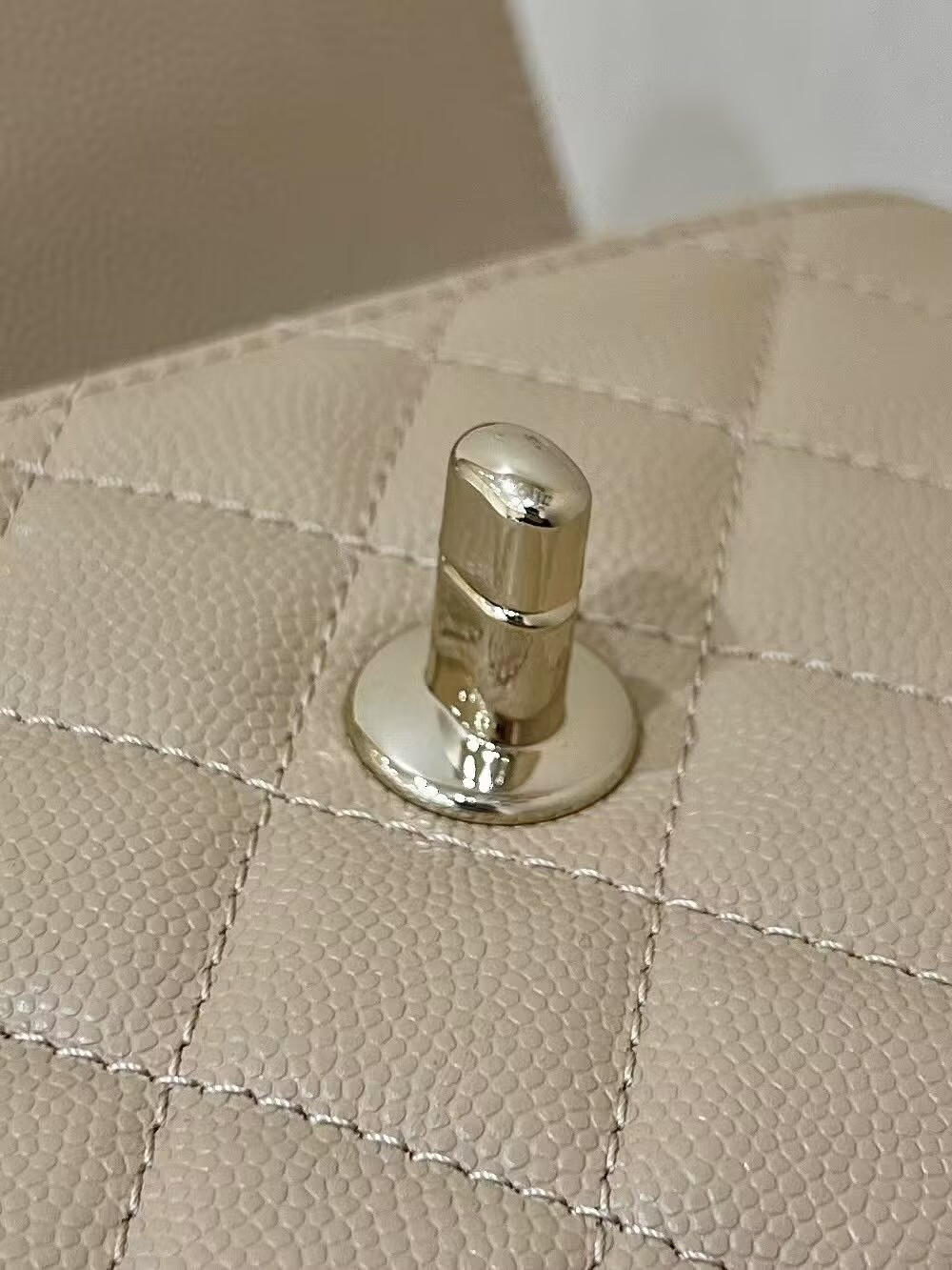 Ch*el coco handle nano 11.5x14.5x5.5cm