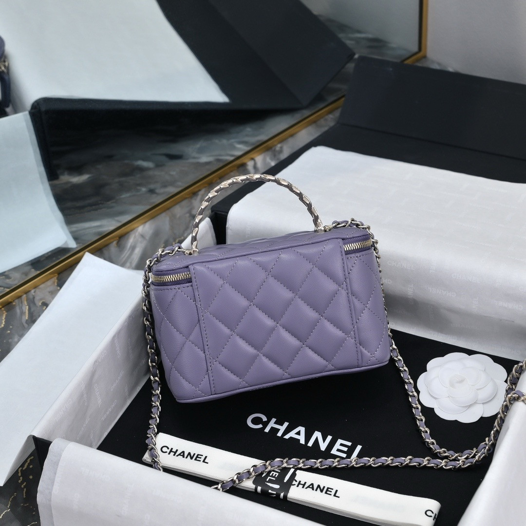 Ch*el clutch with chain 9.5x17x 8cm