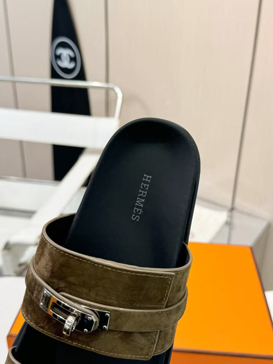 UA Hermès Jackson sandal