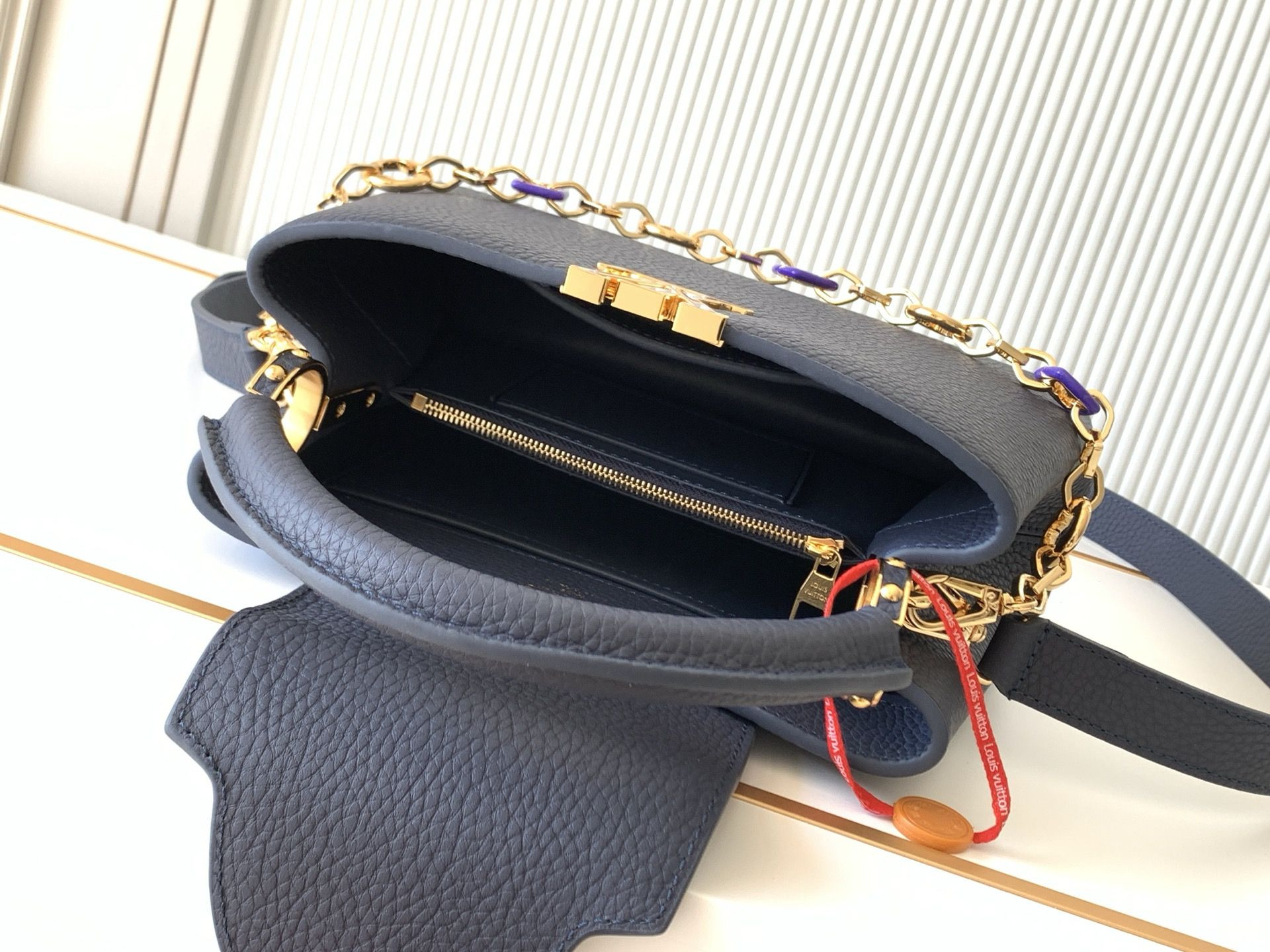 LV Capucines Mini M14971 21x14x8cm