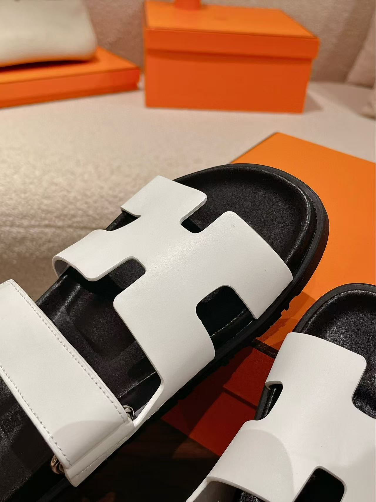 UA Hermès Chypre Sandal