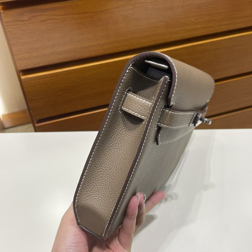 Hermès Kelly Depeches Togo 25cm