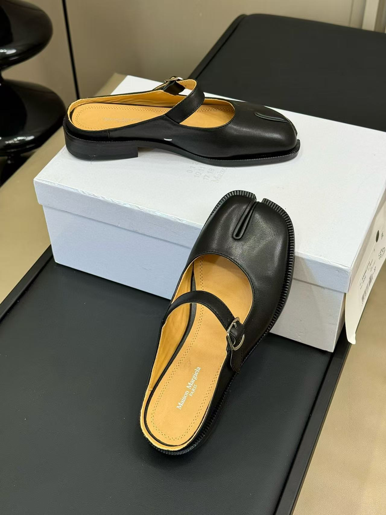 ua ma*s*n Ma*i*la tabi city mary-jane mules