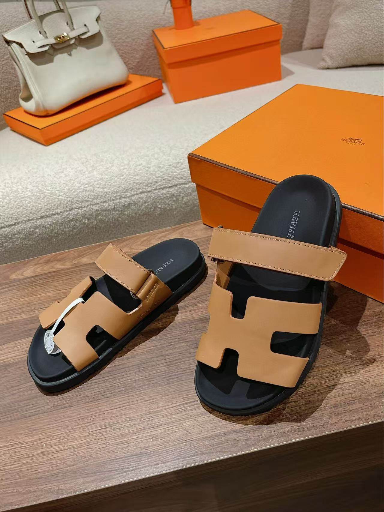 UA Hermès Chypre Sandal