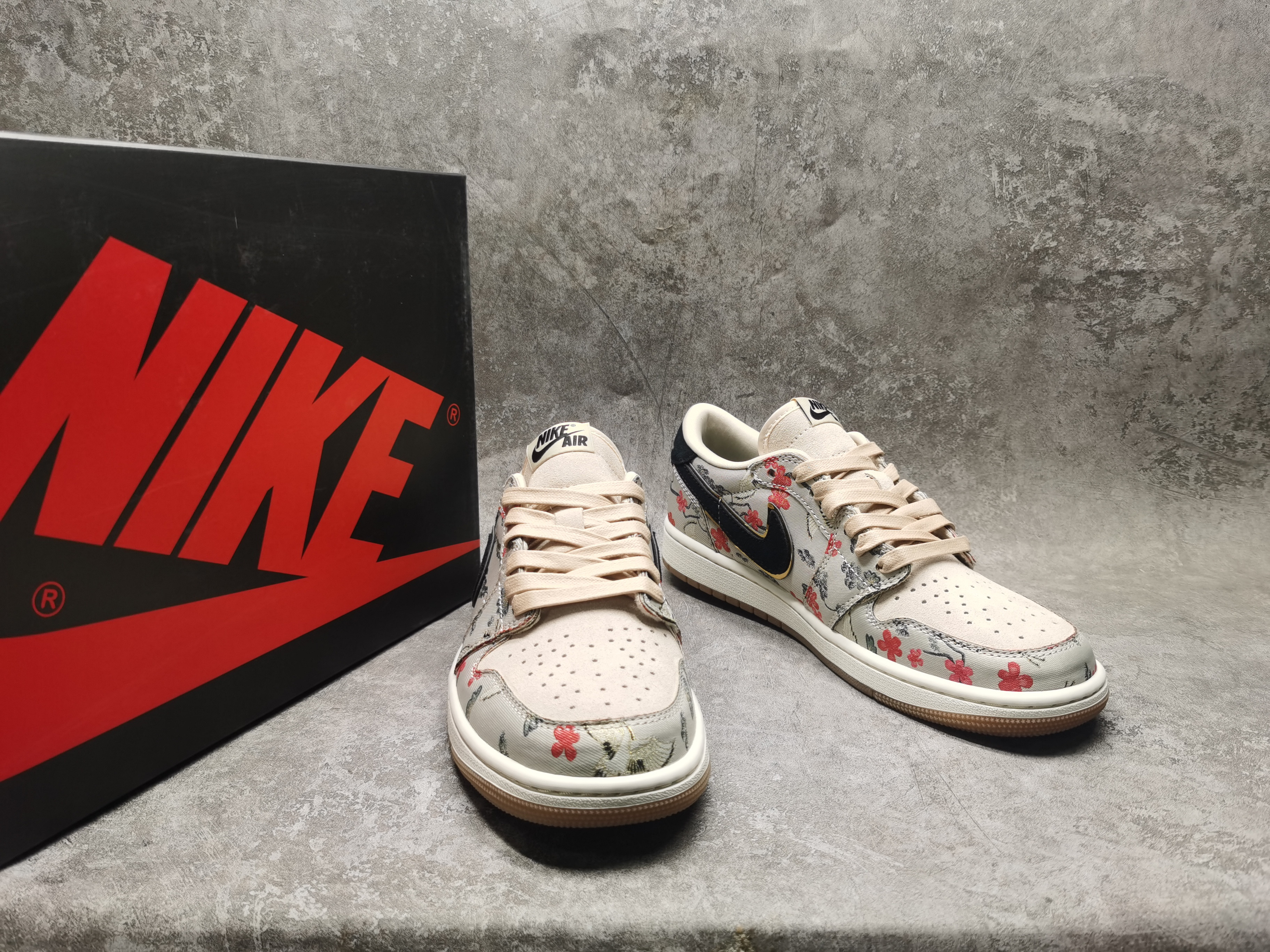 UA Jordan 1 Retro Low OG