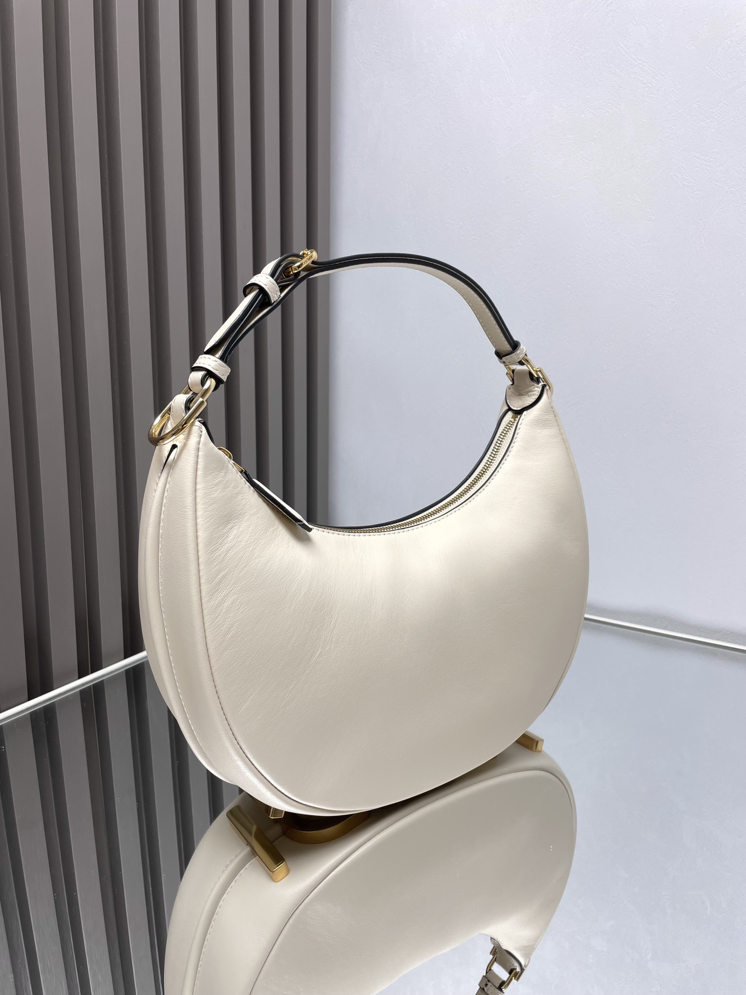 F**digraphy small 29x24x10cm