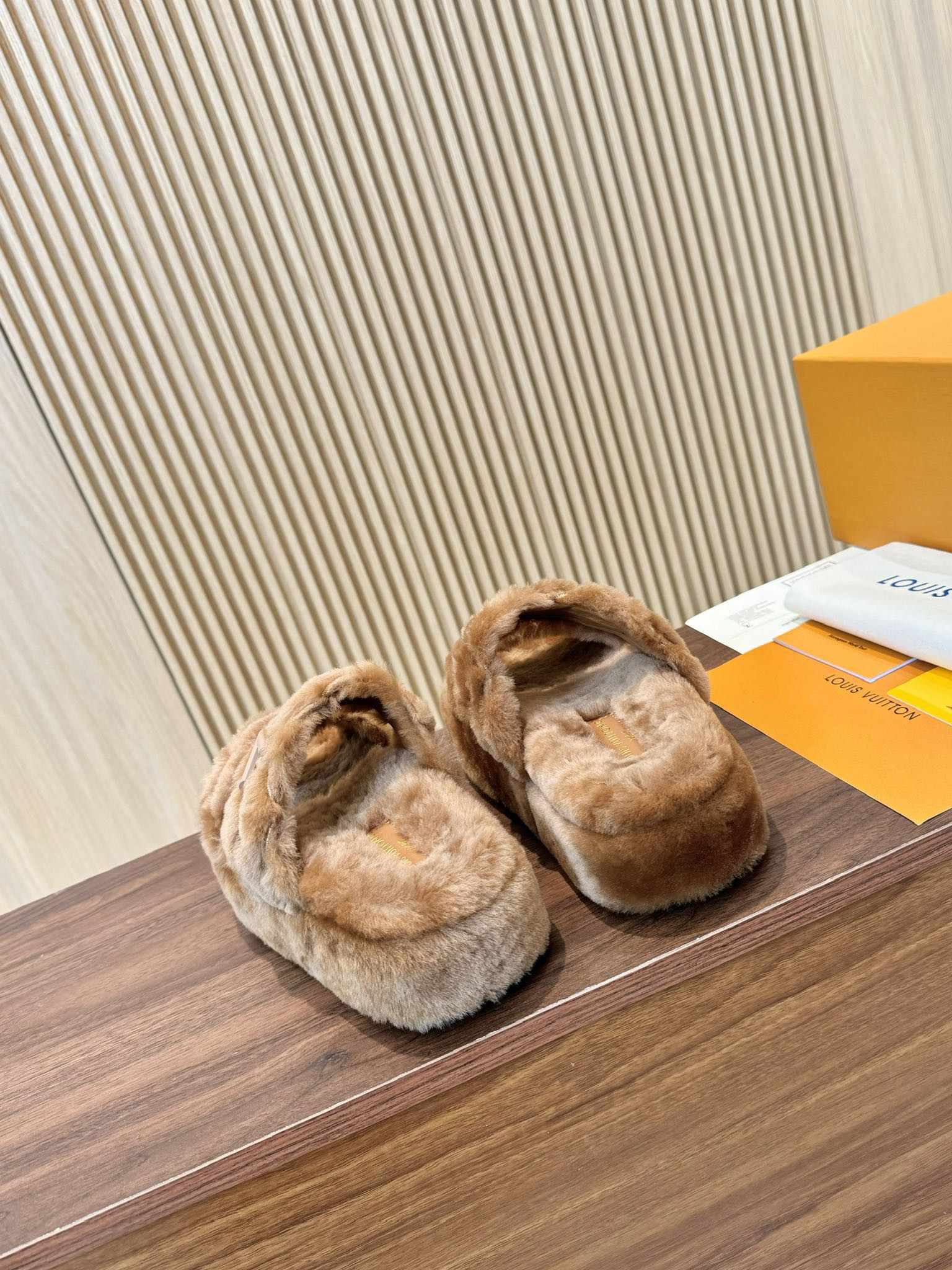 UA LV Sunset Platform Comfort Mule