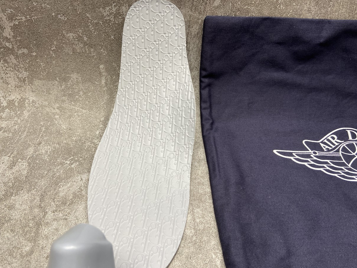 air jordan 1 retro high D*or (blue box version)