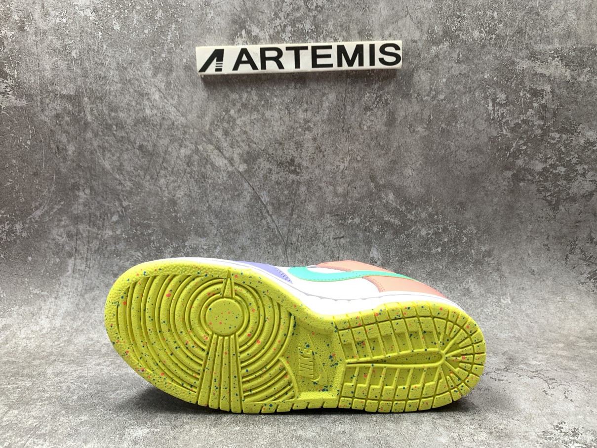 Nike Dunk Low SE Easter Candy