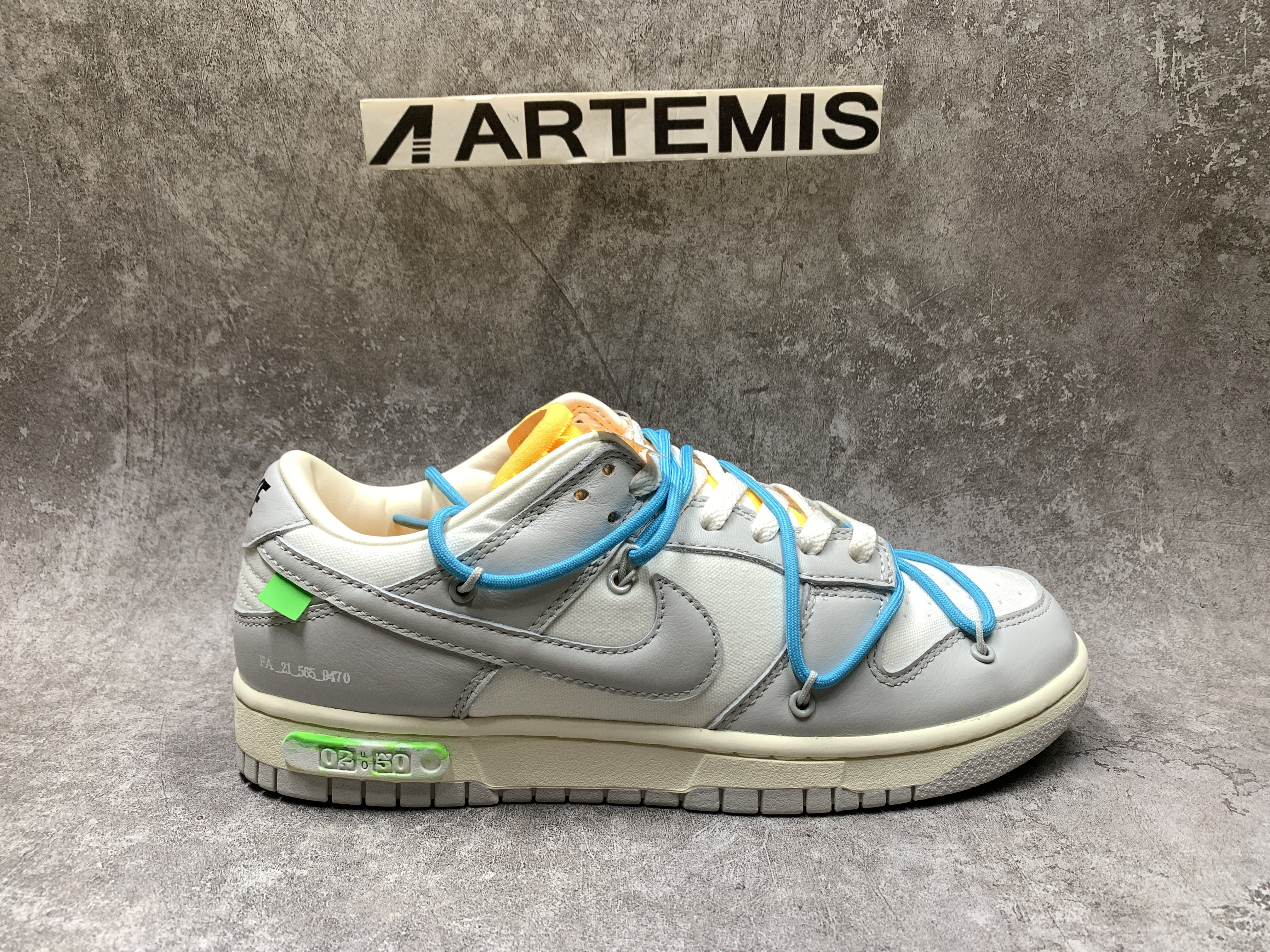 Off-White x Nike Dunk Low 02 of 50