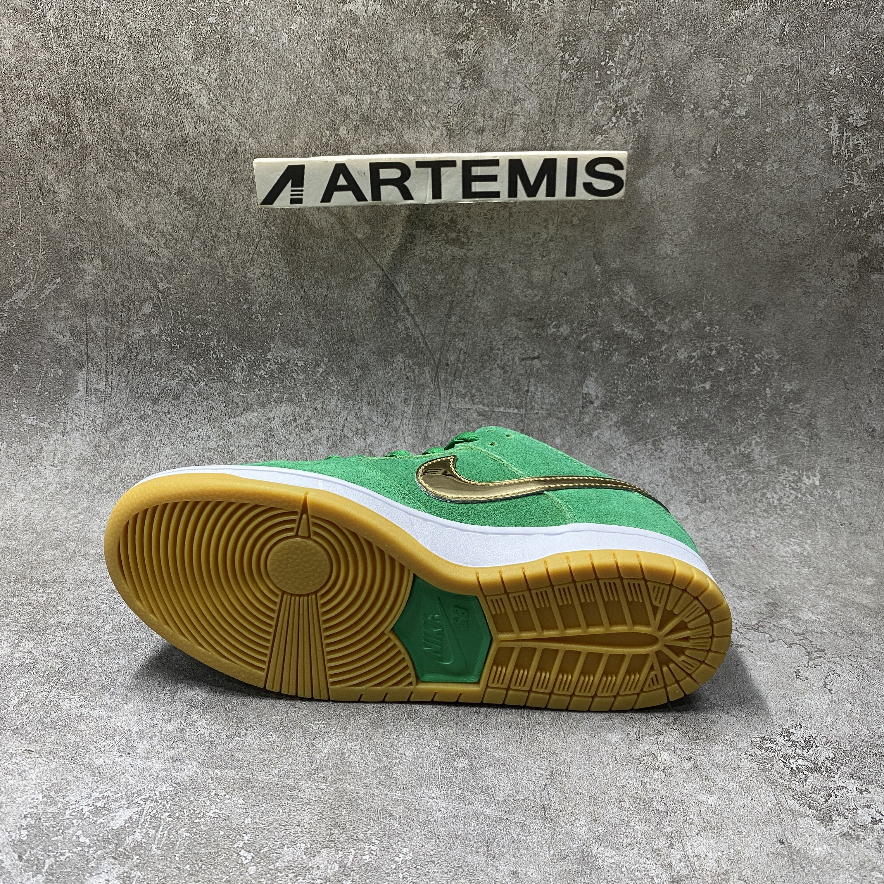 Nike SB Dunk Low Pro St. Patrick