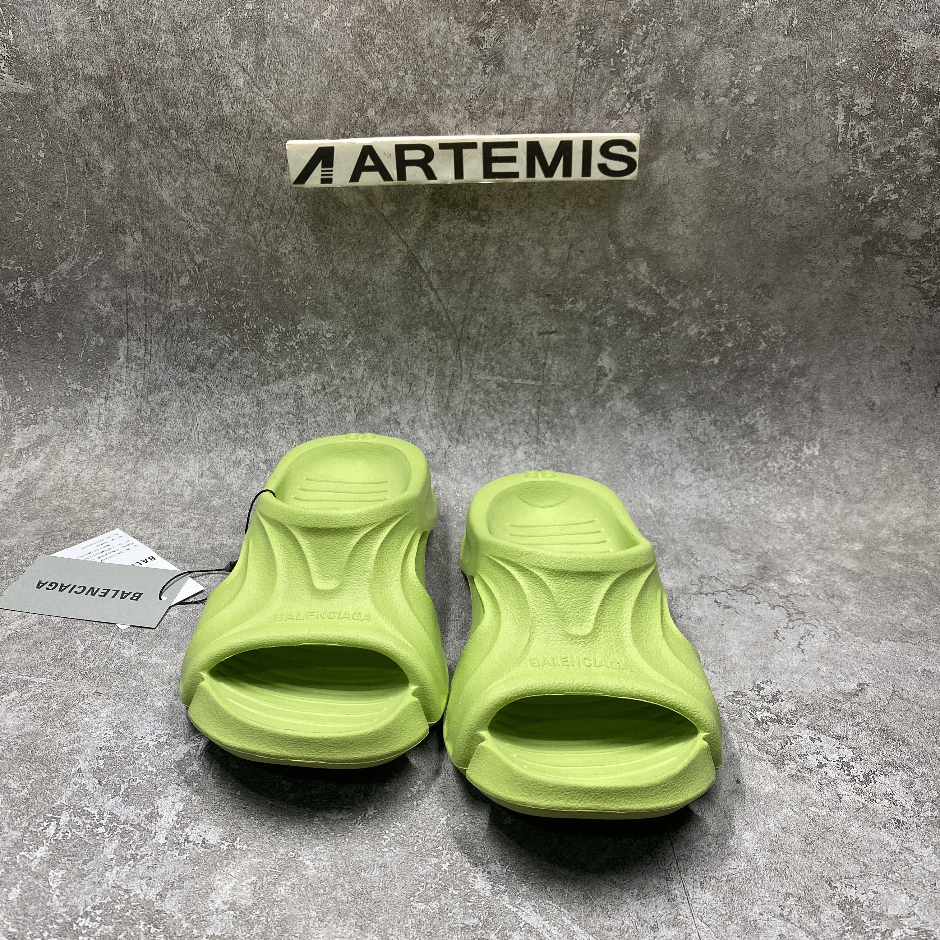 Balenciga Mold Slides Green (run one size bigger)