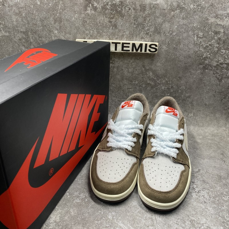 Air Jordan 1 Retro Low OG Year Of The Rabbit