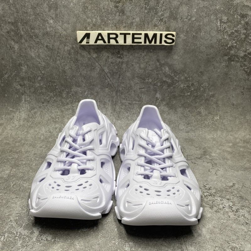 Balenciga HD Lace-Up Sneaker in light purple