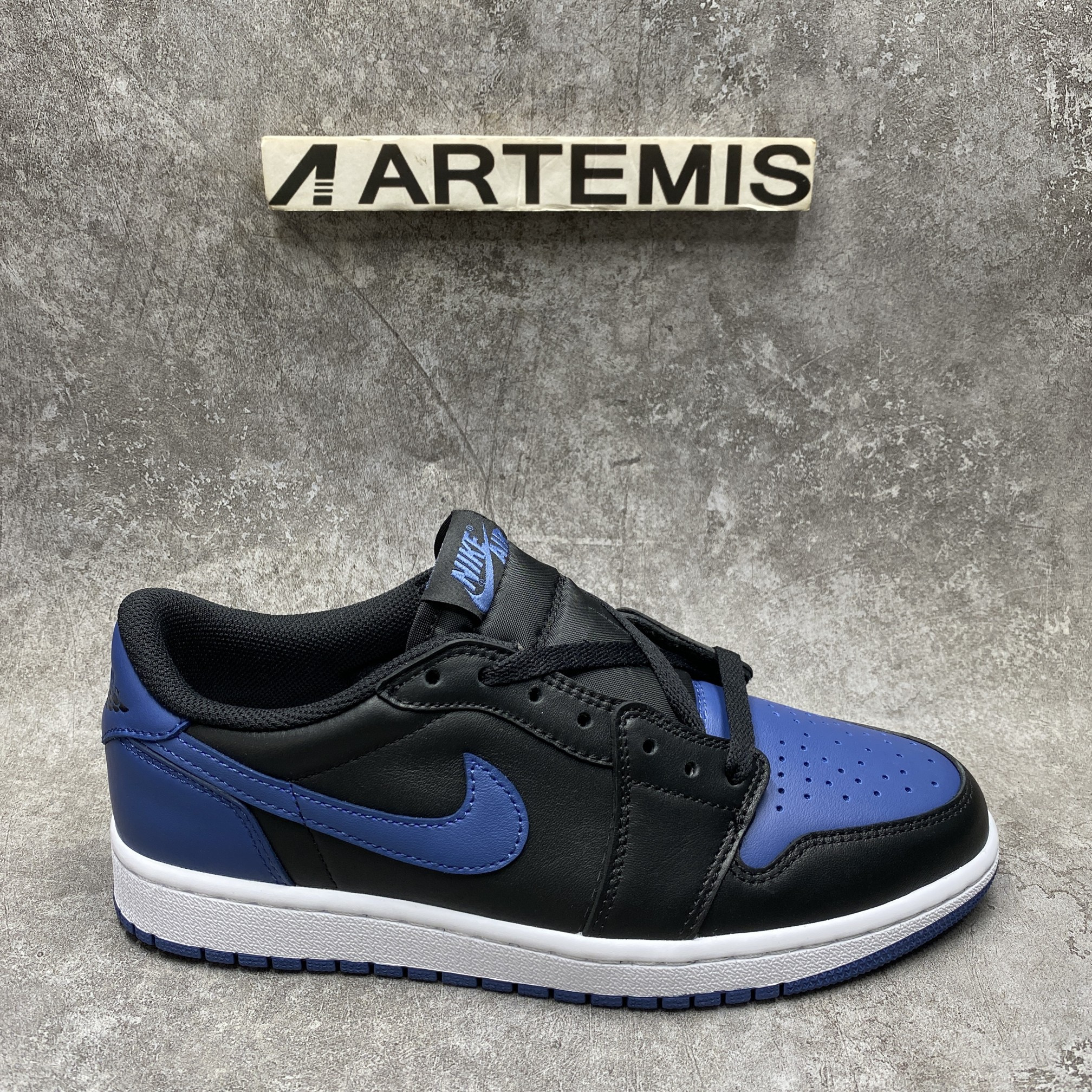 Jordan 1 Retro Low OG Mystic Navy