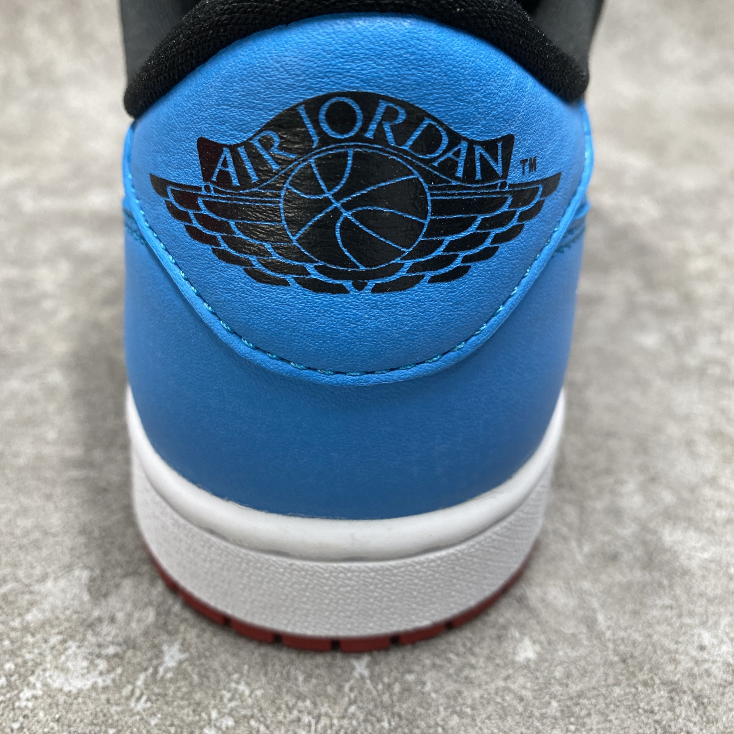 Air Jordan 1 Retro Low OG