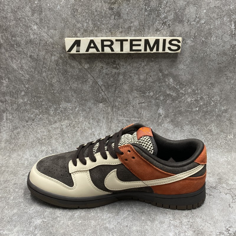 Nike Dunk Low Red Panda