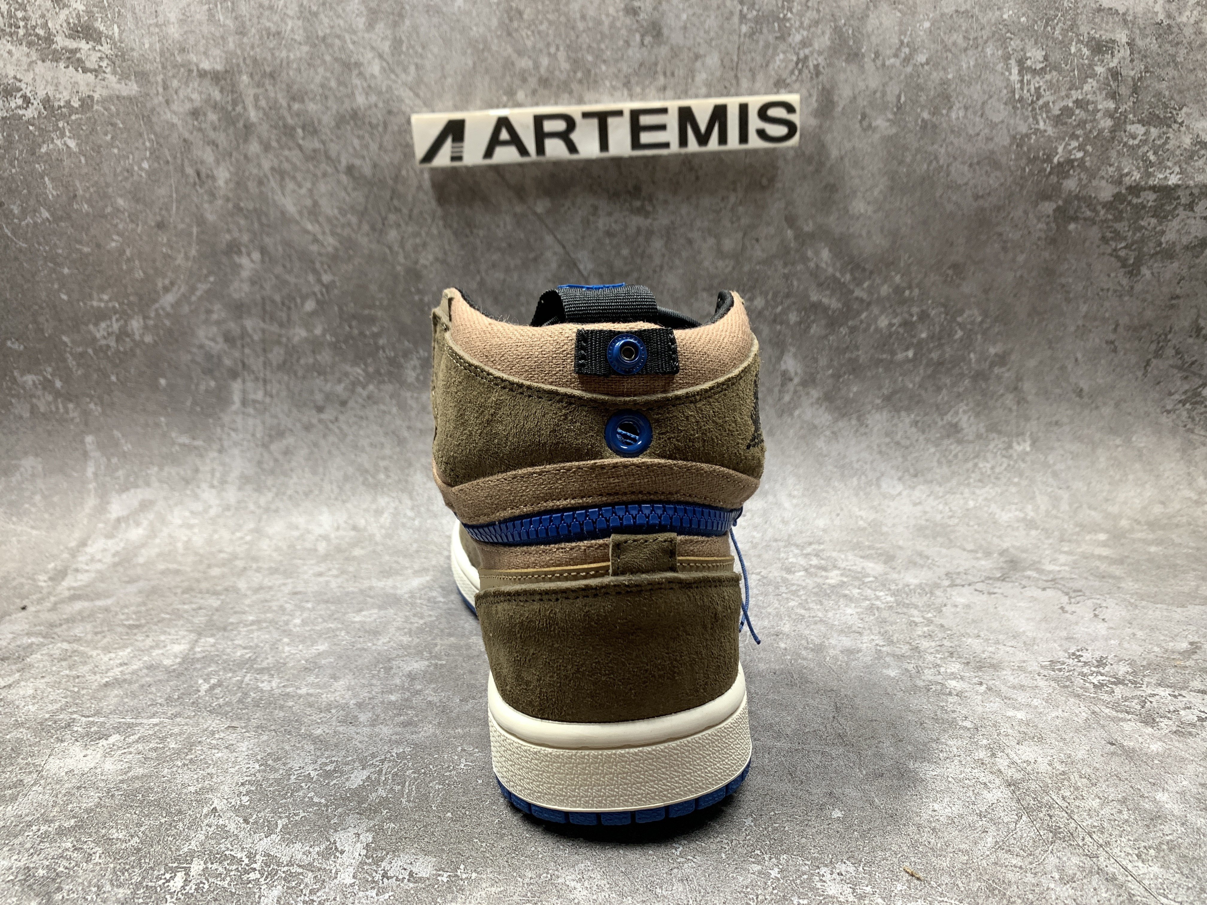 Air Jordan 1 High Switch Lets You Go From High To Low With Zippers