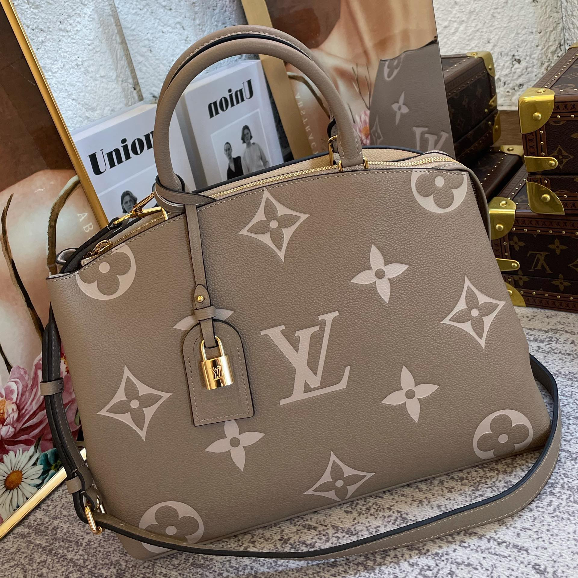 LV GRAND PALAIS M45842
