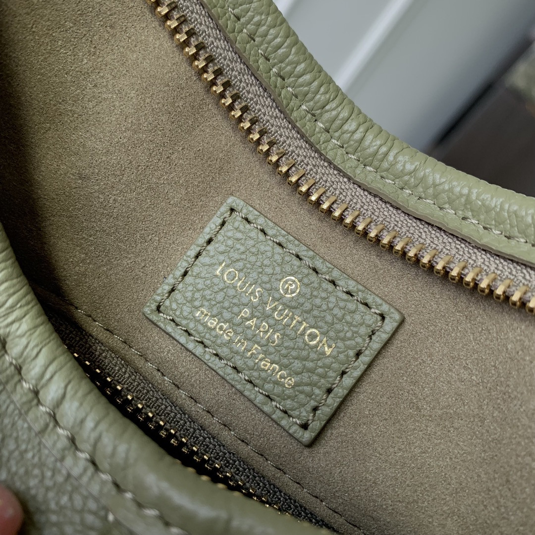 LV M46672 CarryAll PM M46672