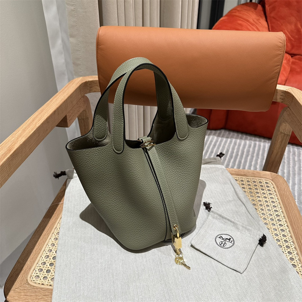 Hermès Picotin 18cm  sage greensage green without original box