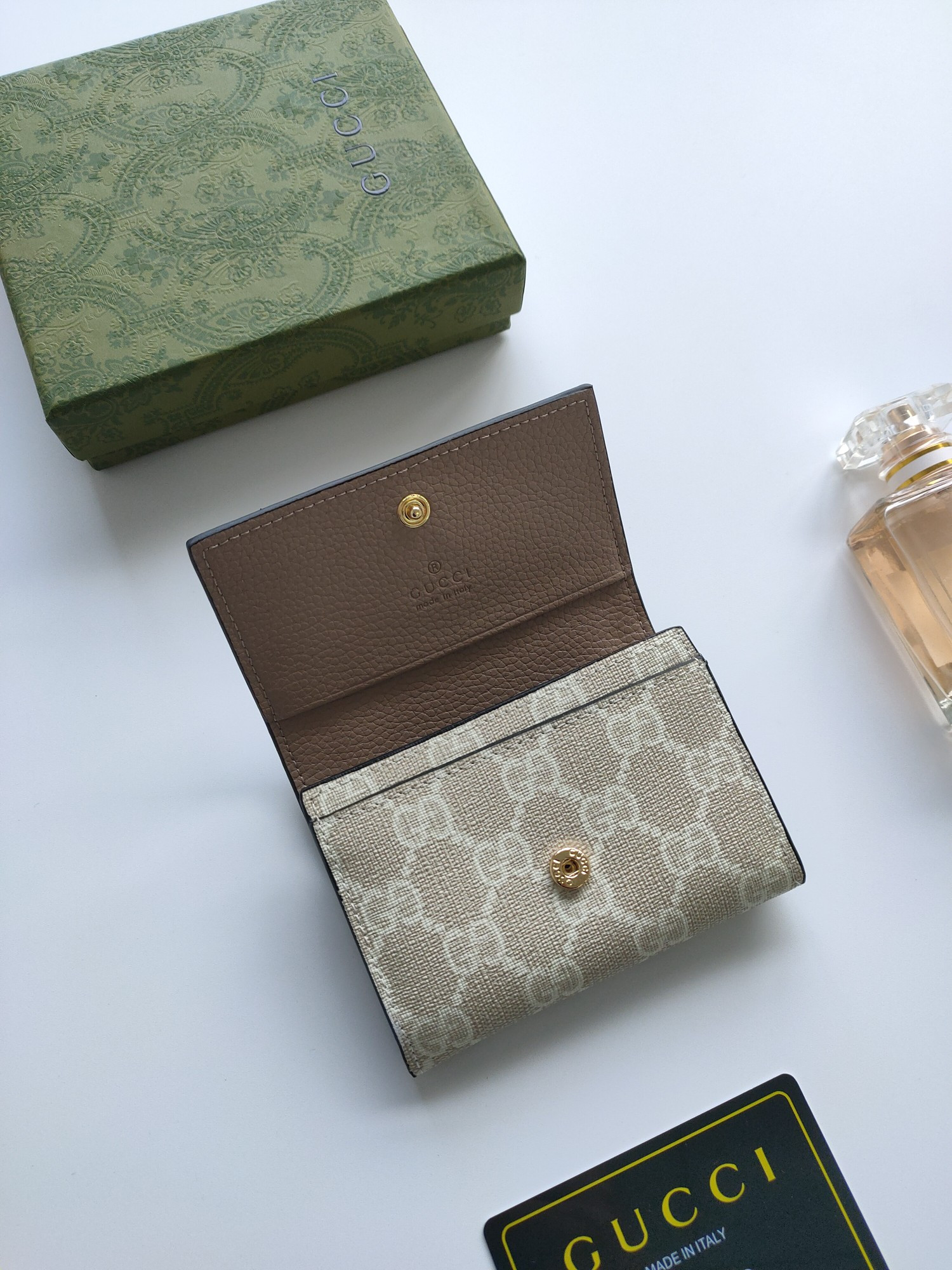 G*u*i gg card case wallet