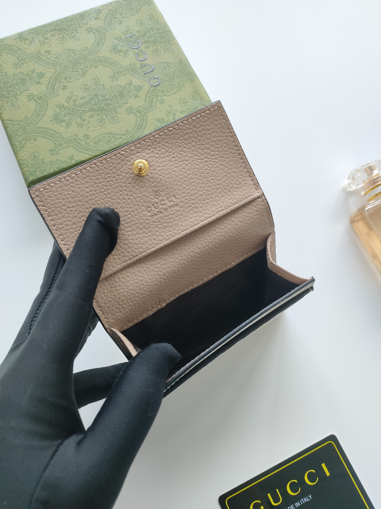 G*u*i gg card case wallet