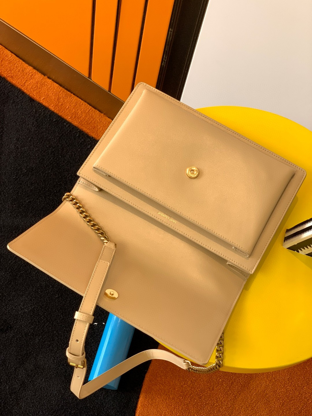 Y*L sunset large in smooth leather beige 10.6 x 7 x 3.1 inches