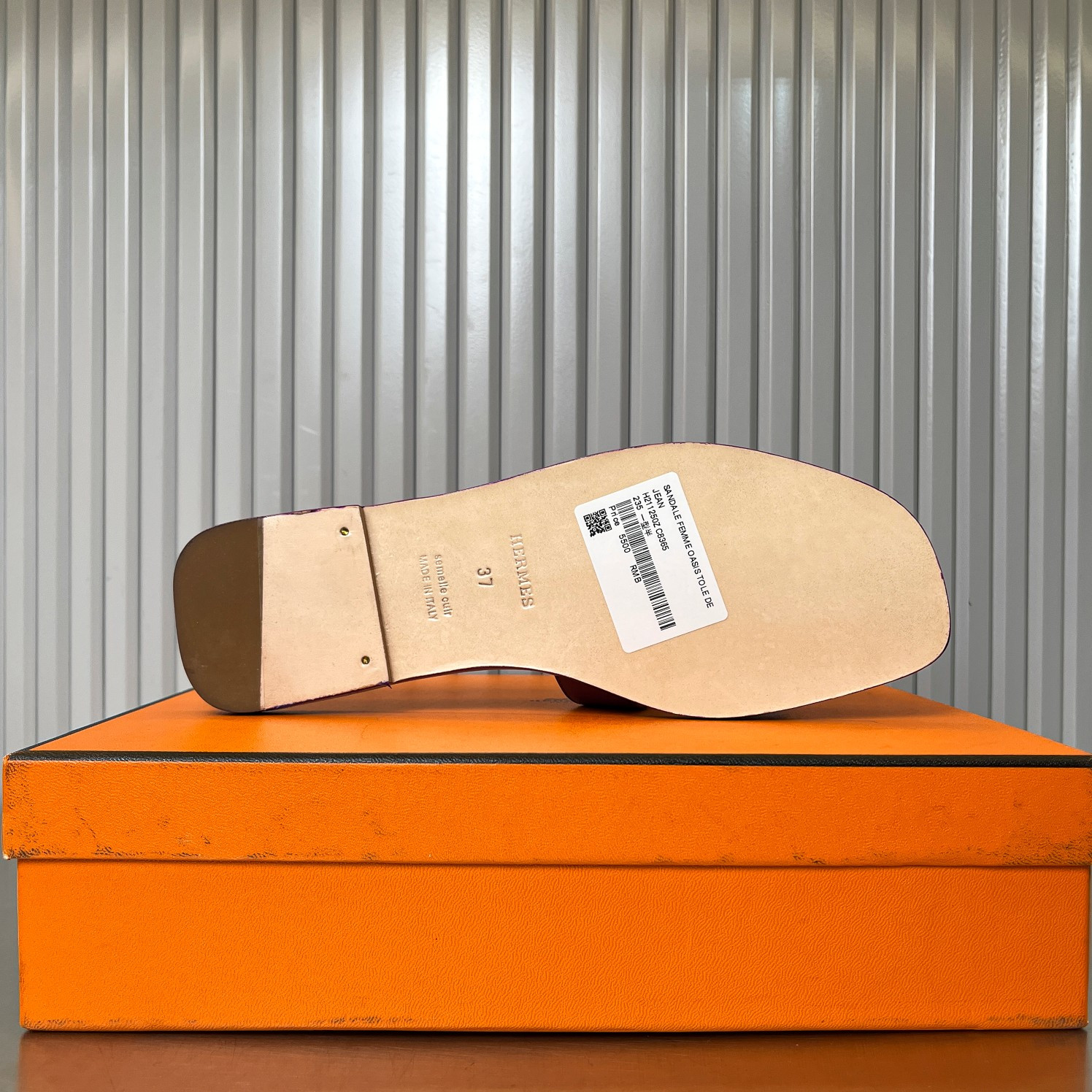 UA Hermès Oran sandal