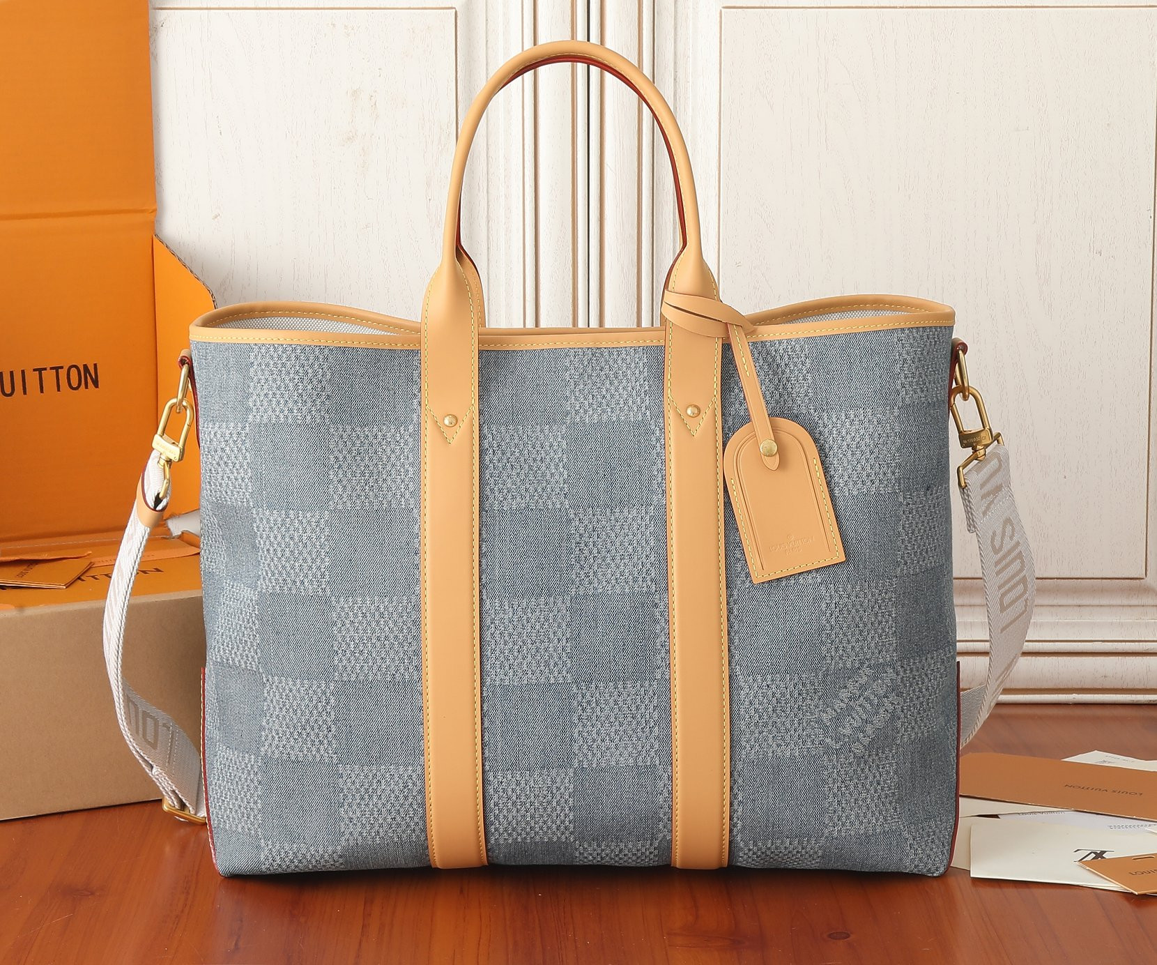 LV Weekend Tote N40702  16.9 x 13.4 x 6.9 inches