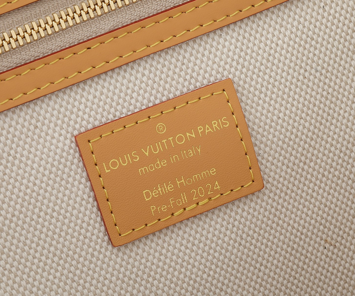 LV Weekend Tote N40702 16.9 x 13.4 x 6.9 inches