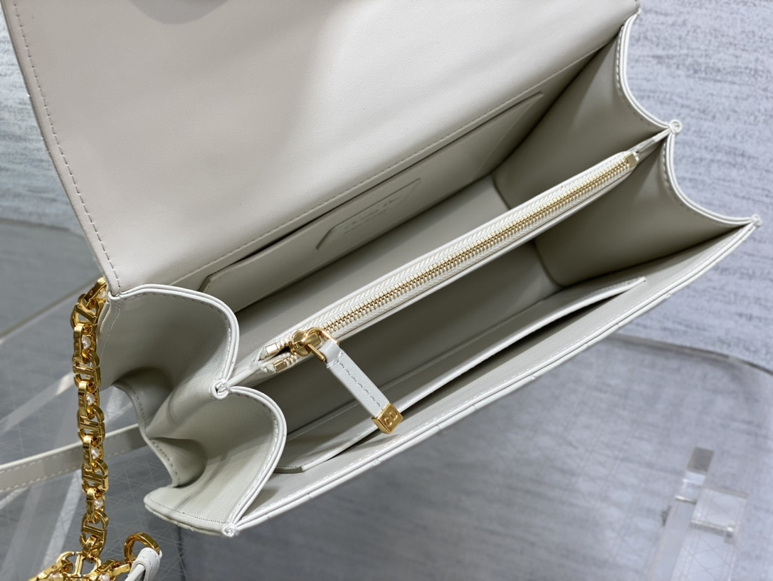 D*or medium D*or ange bag latte macrocannage calfskin 26 x 17 x 9 cm