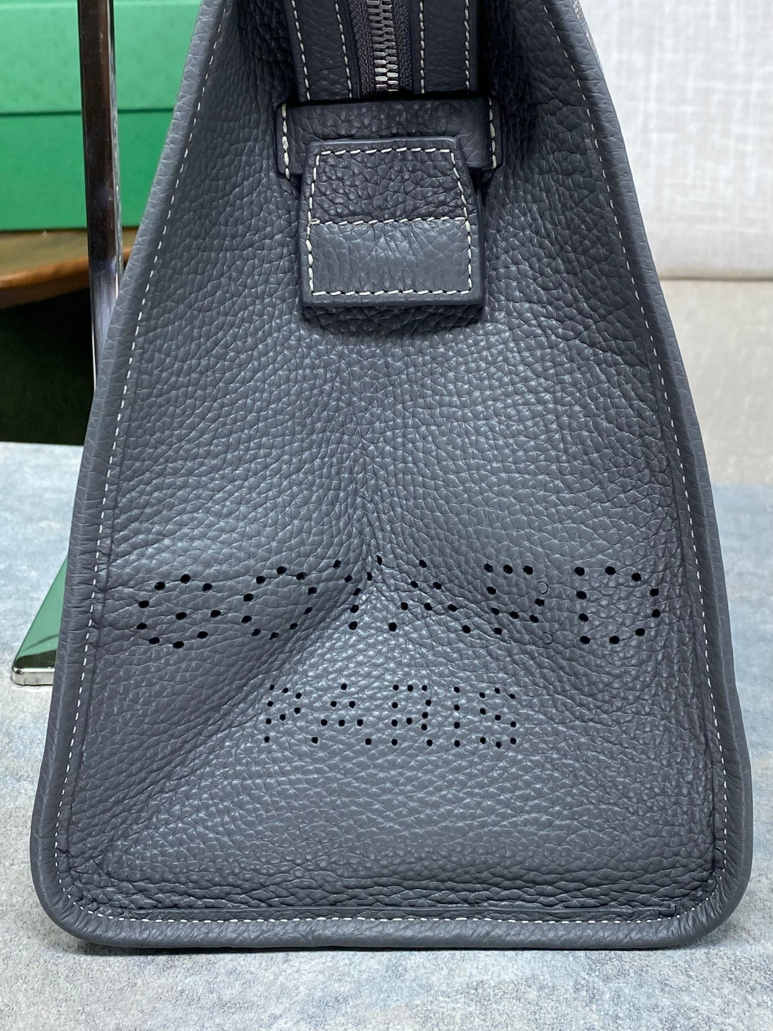 Go*ard chic du chien 41x30x16.5cm