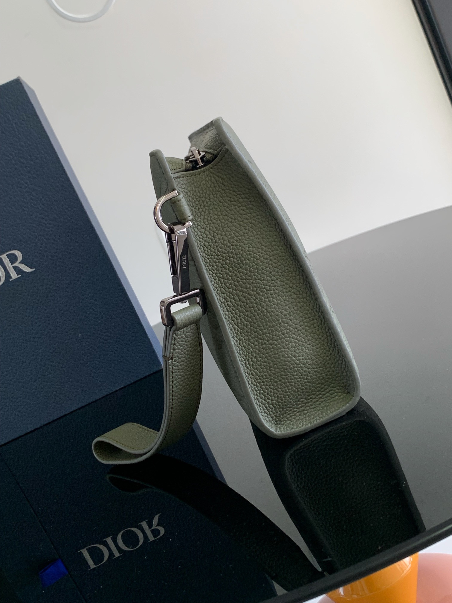 D*or a5 triangle pouch 27 x 19.5 x 6 cm