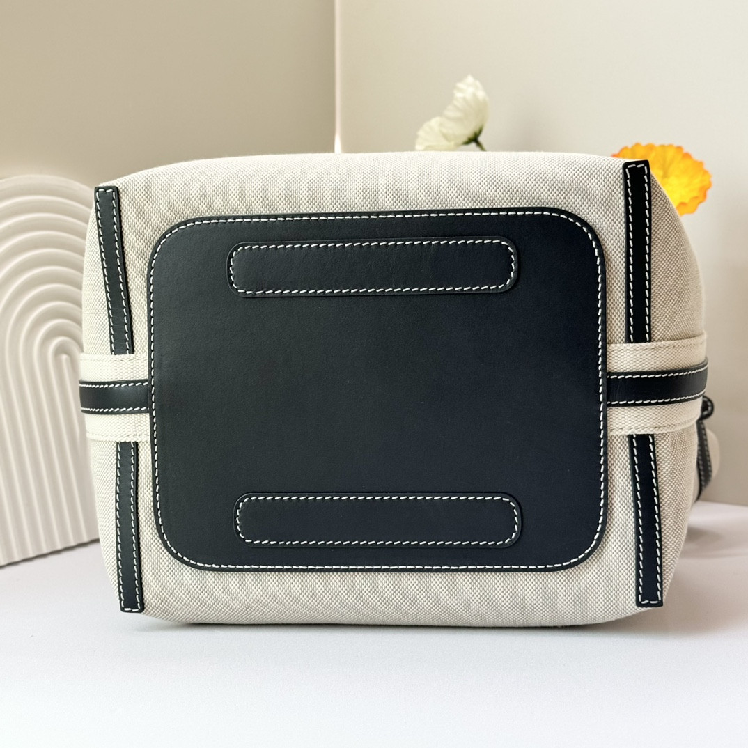 L**o p*ana large bale bag 24 x 20 x 27 cm