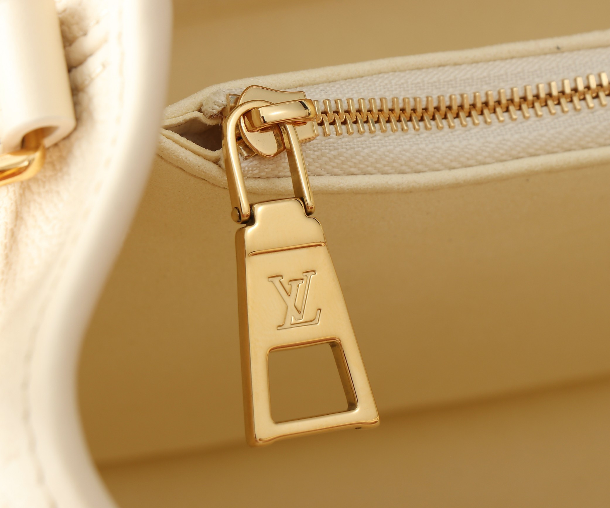 LV Babylone Tote PM M11394 31x21.5x13CM