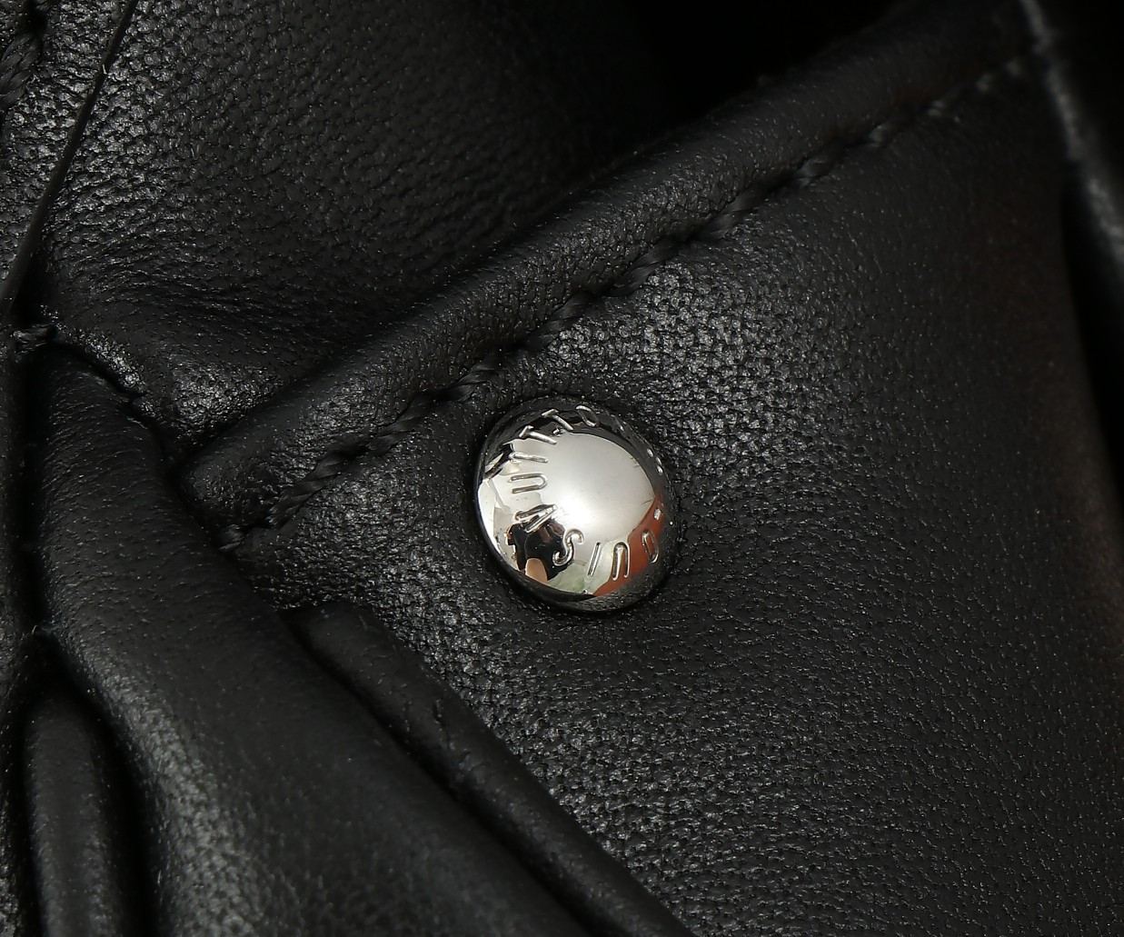 LV Sunset Vibe M12192 18 x 3 x 27 cm