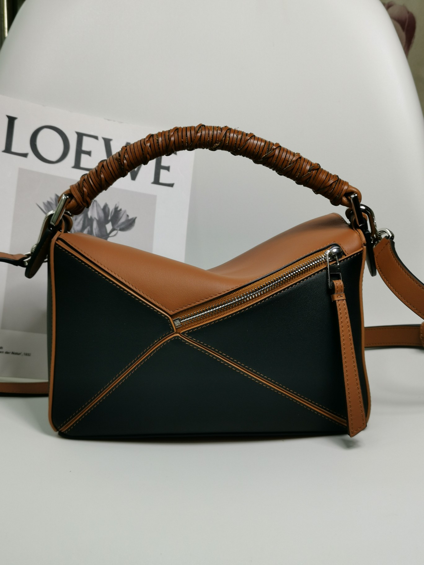 L0ew* small puzzle bag in classic calfskin 24x10.5x16.5cm