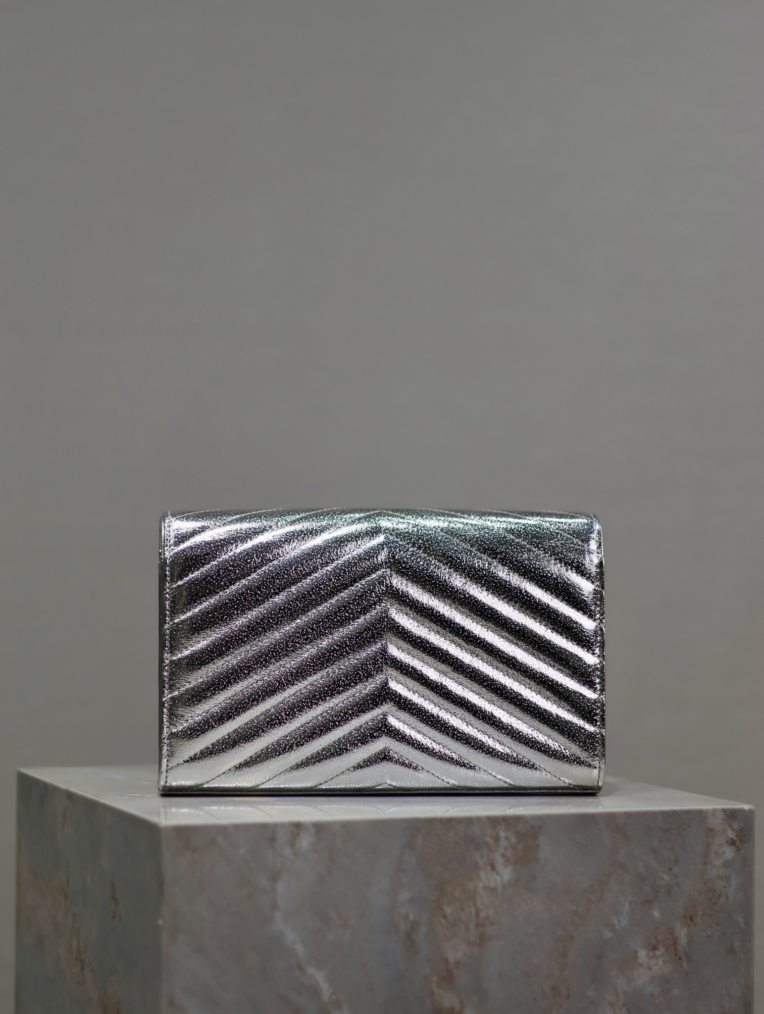 Y*L cassandra monogram classic chain wallet 22.5 x 14 x 4cm