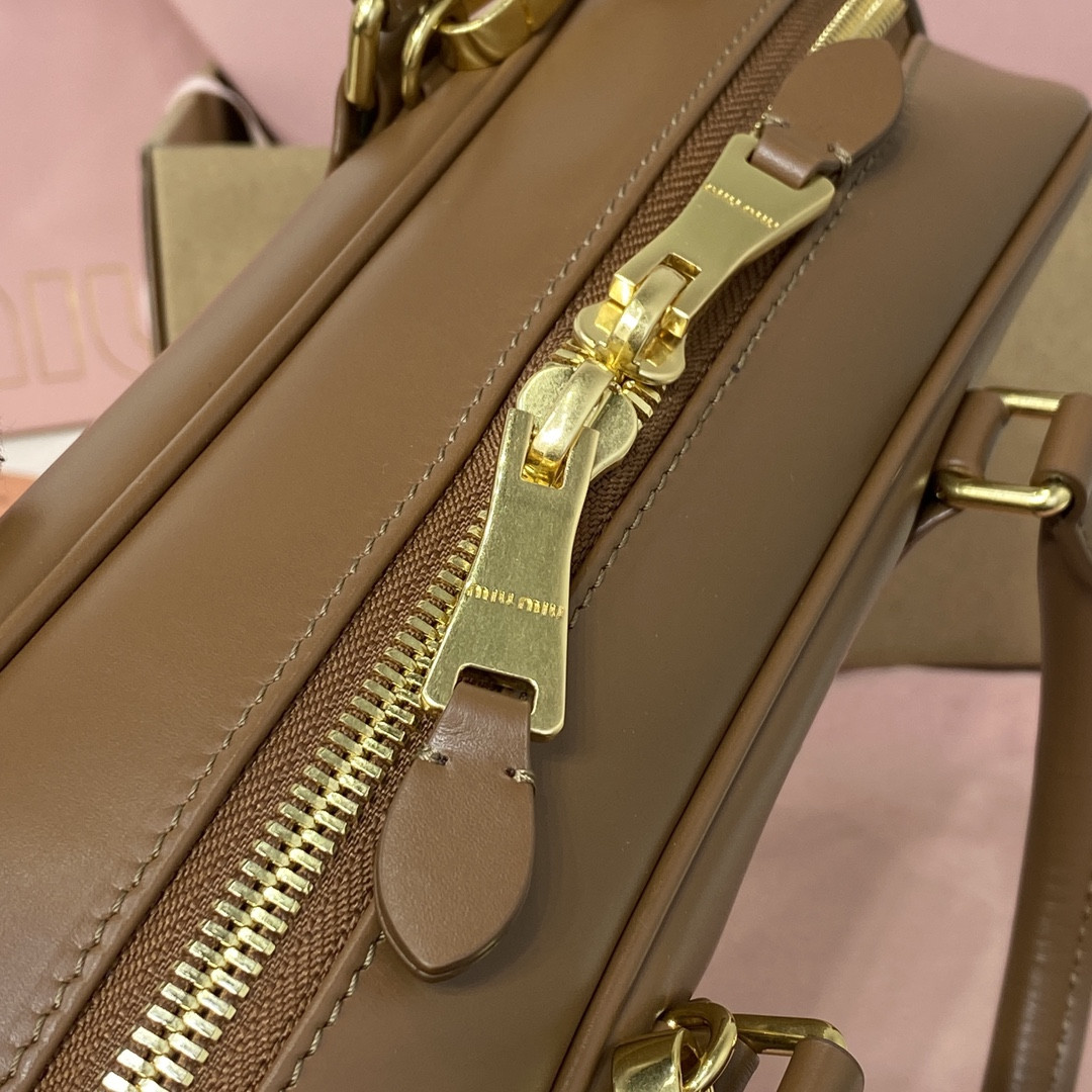 Miu Miu Arcadie leather bag 12x27x9cm