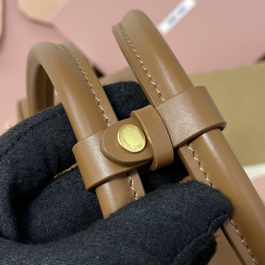 Miu Miu Leather Beau bag 23x34x10cm