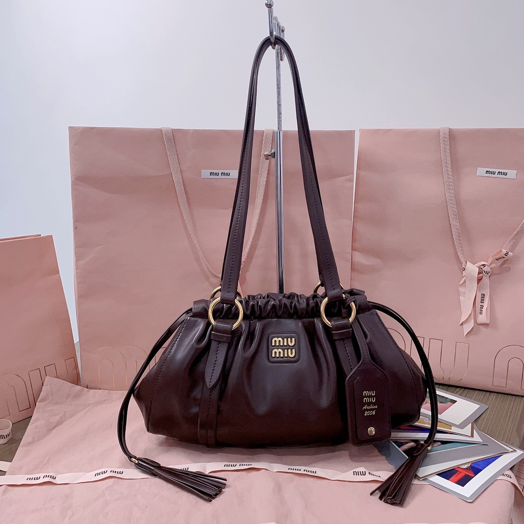 Miu Miu Small Joie nappa leather bag 16x32x10.5cm